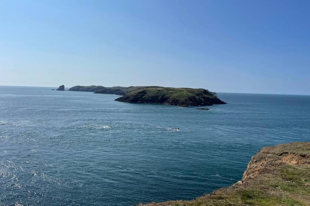 Cottage With Hot Tub In Pembrokeshire Haverfordwest Buitenkant foto