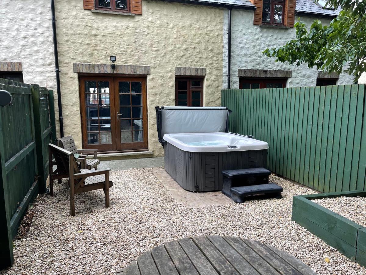 Cottage With Hot Tub In Pembrokeshire Haverfordwest Buitenkant foto